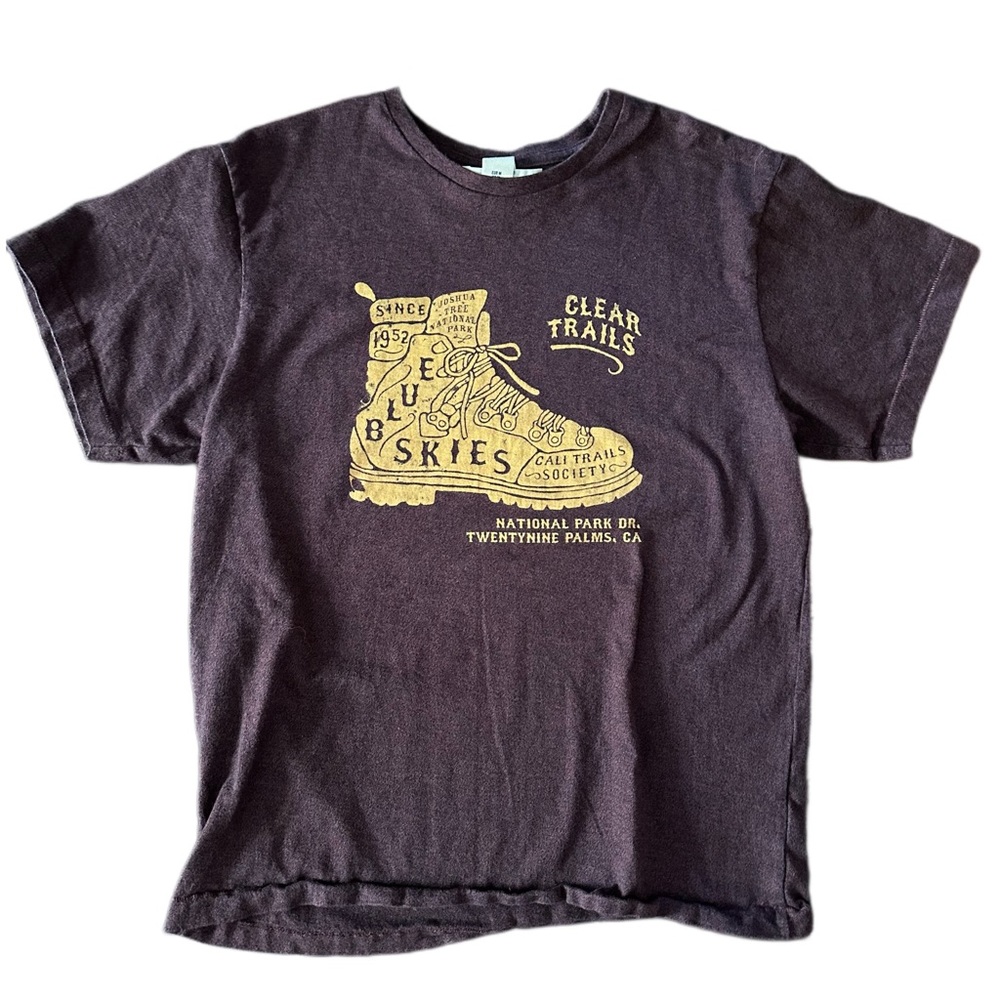 H&M • men’s medium heather maroon screen printed tee